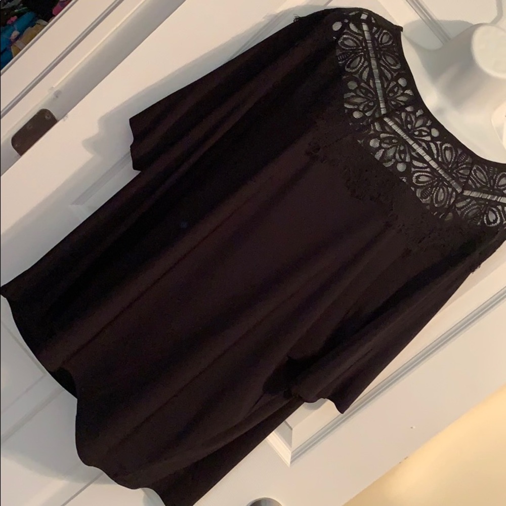 Lace neck line